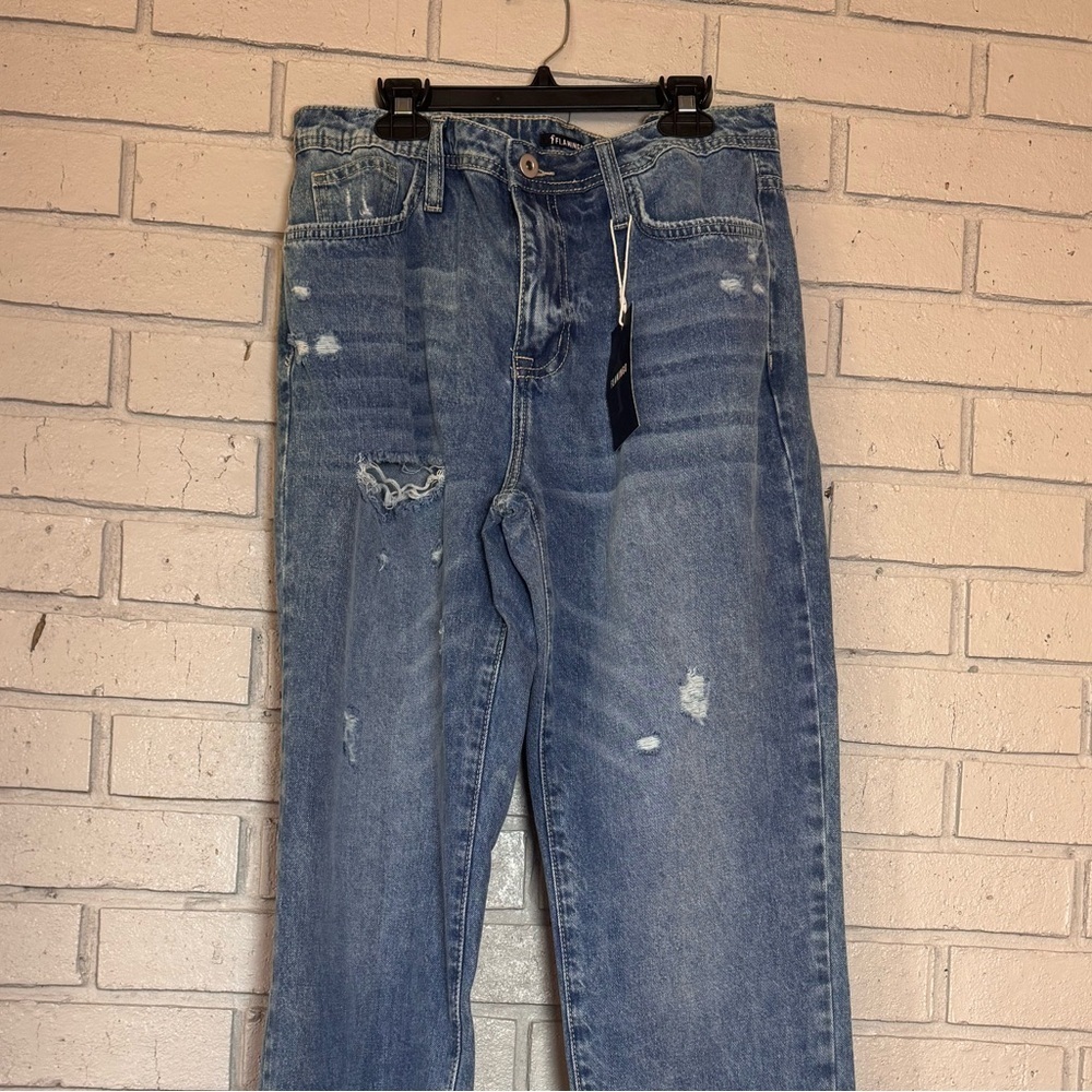 Flamingo Distressed Raw Hem Jeans – Size Medium nwt